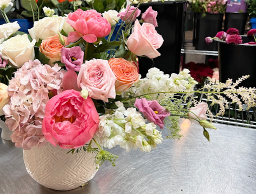 Florist «J. Morris Flowers», reviews and photos, 1603 Village Market Blvd SE #108, Leesburg, VA 20175, USA