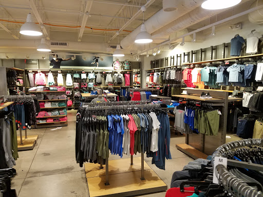 Clothing Store «Under Armour Factory House», reviews and photos, 36698 Bayside Outlet Dr #610, Rehoboth Beach, DE 19971, USA