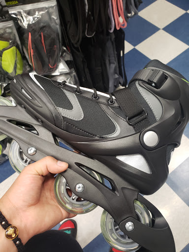 Sporting Goods Store «Big 5 Sporting Goods - Tracy», reviews and photos, 3200 Naglee Rd #300, Tracy, CA 95376, USA