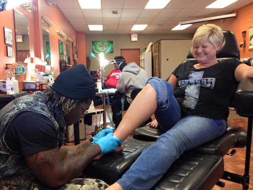 Tattoo Shop «Inkfected Tattoos LLC», reviews and photos, 3740 Glenmore Ave, Cincinnati, OH 45211, USA