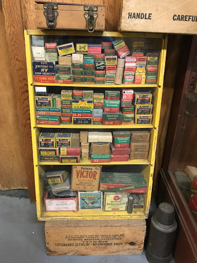 Gun Shop «A. W. Peterson Gun Shop», reviews and photos, 4255 W Old US Hwy 441, Mt Dora, FL 32757, USA