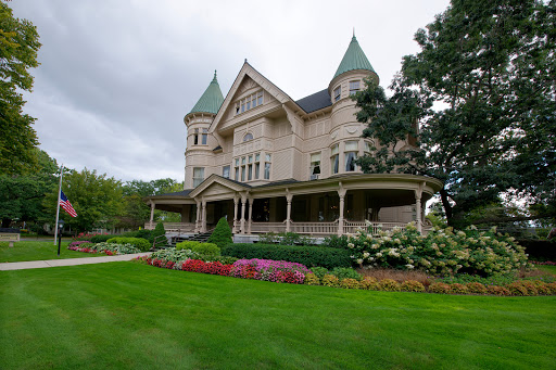 Funeral Home «Reynolds-Jonkhoff Funeral Home», reviews and photos, 305 6th St, Traverse City, MI 49684, USA