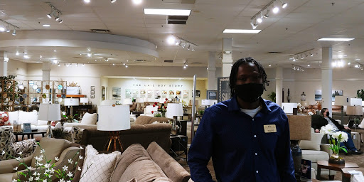 Furniture Store «La-Z-Boy Furniture Galleries», reviews and photos, 19230 Alderwood Mall Pkwy #180, Lynnwood, WA 98036, USA