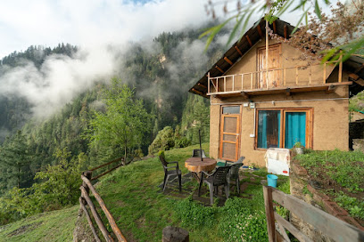 Whispering Pines Cottages, Tandi