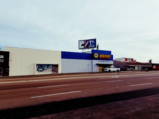 Auto Parts Store «NAPA Auto Parts - Genuine Parts Company (La-685)», reviews and photos, 1171 W Morena Blvd, San Diego, CA 92110, USA