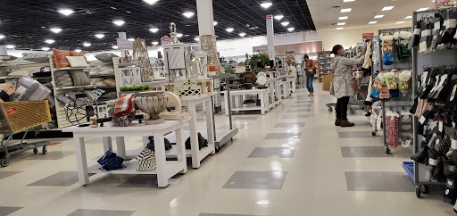 Department Store «T.J. Maxx & HomeGoods», reviews and photos, 80 S Tunnel Rd, Asheville, NC 28805, USA