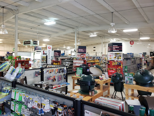 Hardware Store «Farmers & Bldrs Ace Hdw», reviews and photos, 1060 E King Ave, Kingsland, GA 31548, USA