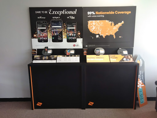 Cell Phone Store «Boost Mobile», reviews and photos, 5203 Cortez Rd W #4, Bradenton, FL 34210, USA