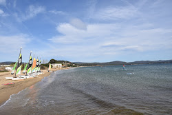 Tamaris beach'in fotoğrafı geniş bir kıyı şeridi ile birlikte