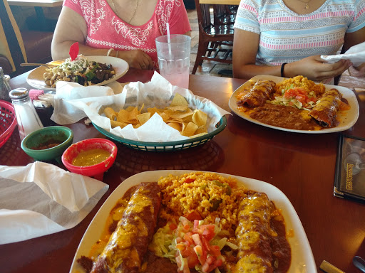 Mexican Restaurant «Los Cucos Mexican Restaurant», reviews and photos, 920 I-10, Seguin, TX 78155, USA