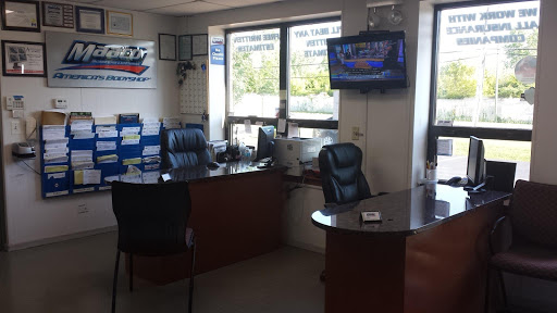 Auto Body Shop «Maaco Collision Repair & Auto Painting», reviews and photos, 252 Commonwealth Dr, Carol Stream, IL 60188, USA