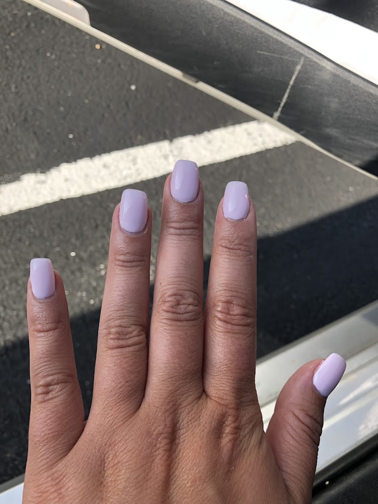 Lan's Nails 19087