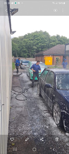 Comments and reviews of Abronhill Hand Car Wash