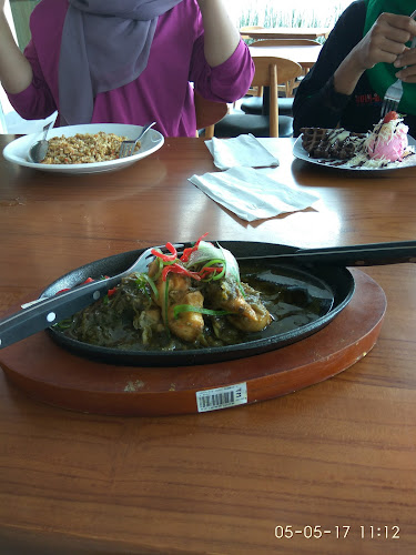 Restoran Cepat Saji di Kabupaten Bangkalan: Menikmati Kelezatan di RENBOW RESTO & LOUNGE dan Tempat Lainnya