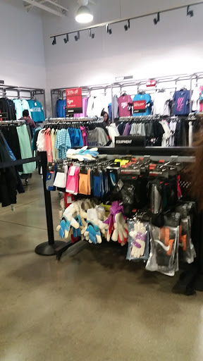 Tiendas para comprar liquidación de ropa tallas grandes Milwaukee