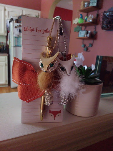 Fashion Accessories Store «Charming Charlie», reviews and photos, 8720 NW Prairie View Rd Suite E-100, Kansas City, MO 64153, USA