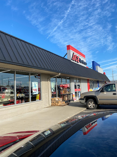 Hardware Store «Brownsburg Ace Hardware», reviews and photos, 800 E Main St, Brownsburg, IN 46112, USA