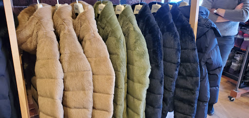 Clothing Store «Portland Dry Goods», reviews and photos, 235 Commercial St, Portland, ME 04101, USA