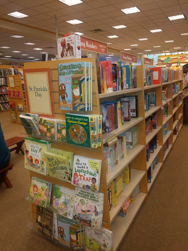 Book Store «Barnes & Noble», reviews and photos, 4300 Montgomery Rd, Ellicott City, MD 21043, USA