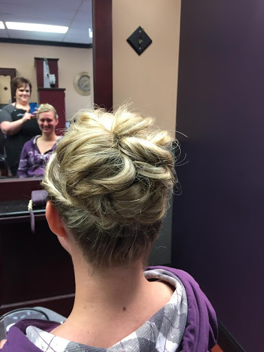 Hair Salon «Razzl Dazzl Hair Salon», reviews and photos, 1025 109th Ave NE, Blaine, MN 55434, USA