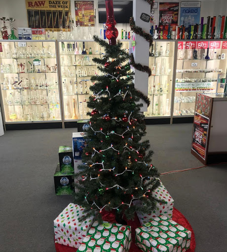 Tobacco Shop «Smoke Zone Smoke Shop», reviews and photos, 21 Enfield St, Enfield, CT 06082, USA