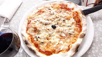 Plats et boissons du Pizzeria La Pichade à Arles - n°1