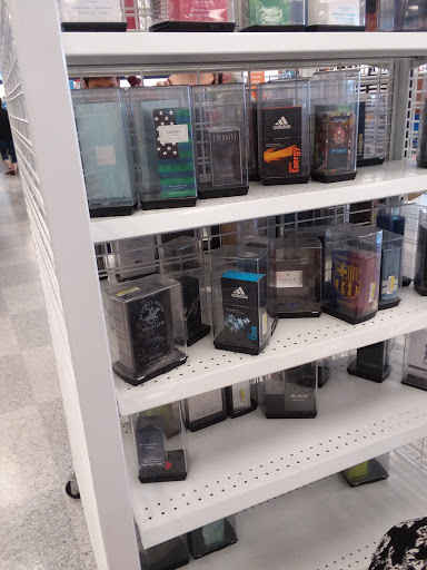 Clothing Store «Ross Dress for Less», reviews and photos, 20 N West End Blvd, Quakertown, PA 18951, USA