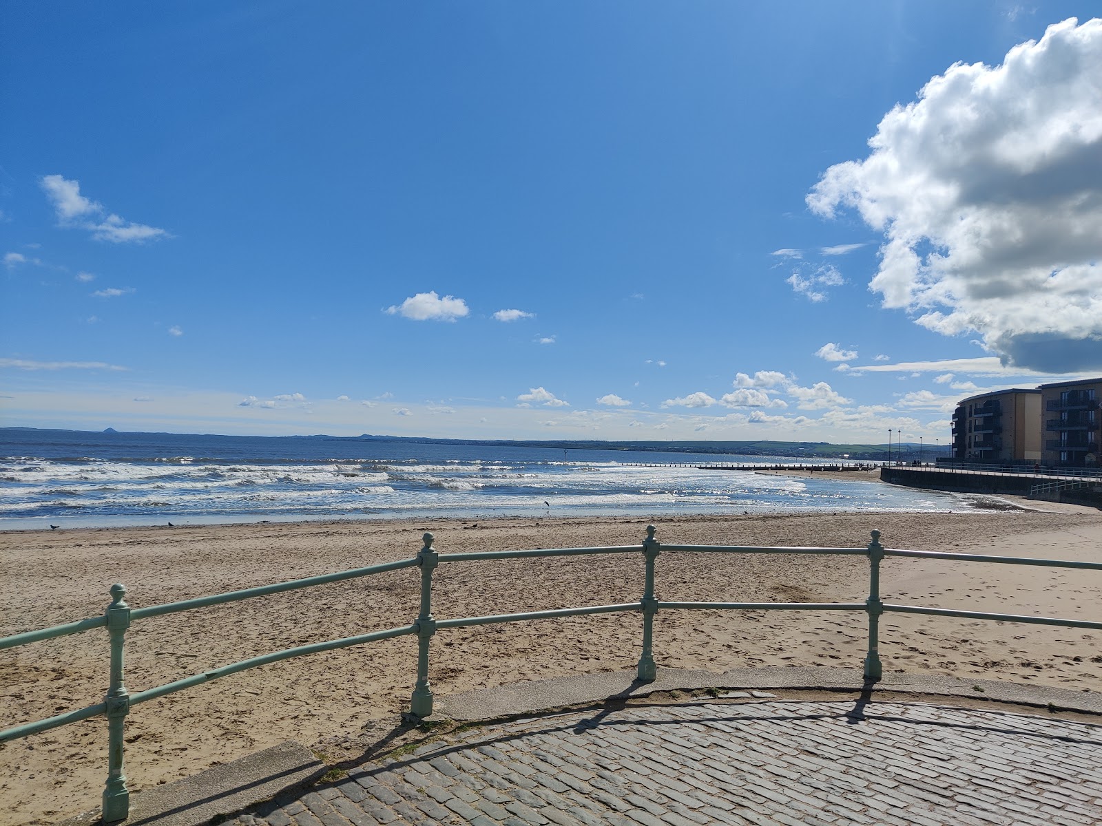 Photo of Portobello beach with very clean level of cleanliness