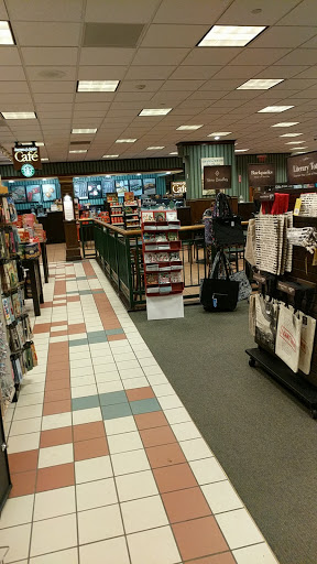 Book Store «Barnes & Noble», reviews and photos, 2800 S Rochester Rd, Rochester Hills, MI 48307, USA