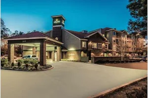 La Quinta Inn & Suites by Wyndham Flagstaff image