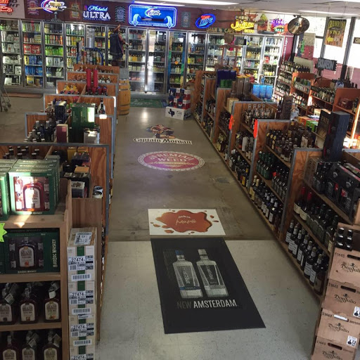 Liquor Store «Riverbend Liquor & Wine», reviews and photos, 5102 N 19th St Suite #101, Waco, TX 76708, USA