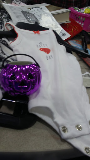 Thrift Store «Goodwill Store & Donation Center», reviews and photos, 12121 W Feerick St, Wauwatosa, WI 53222, USA