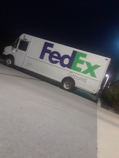 Mailing Service «FedEx Ground», reviews and photos, 10301 Bennett Pkwy, Zionsville, IN 46077, USA