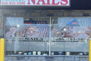 Forever nails I LLC image