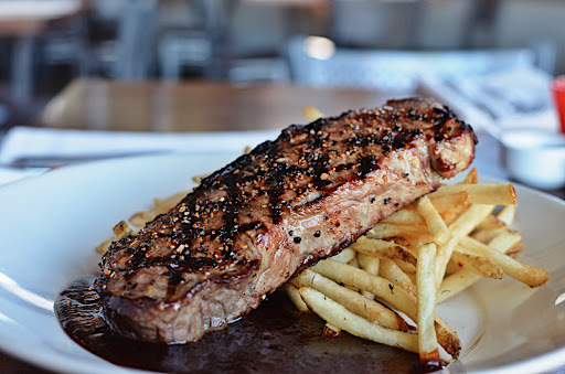 American Restaurant «The Block Restaurant Webster Groves», reviews and photos, 146 W Lockwood Ave, Webster Groves, MO 63119, USA