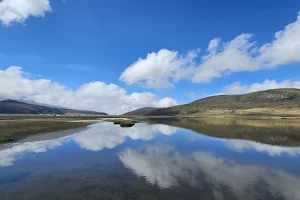 Laguna De Limpiopungo image