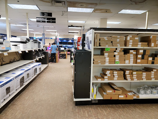 Computer Store «Micro Center», reviews and photos, 730 Memorial Dr, Cambridge, MA 02139, USA