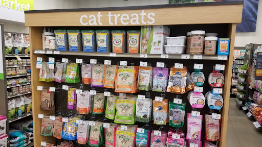 Pet Supply Store «Petco Animal Supplies», reviews and photos, 1011 University Blvd #100, Suffolk, VA 23435, USA