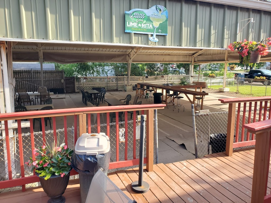 Kamps Bar and Grill 54113