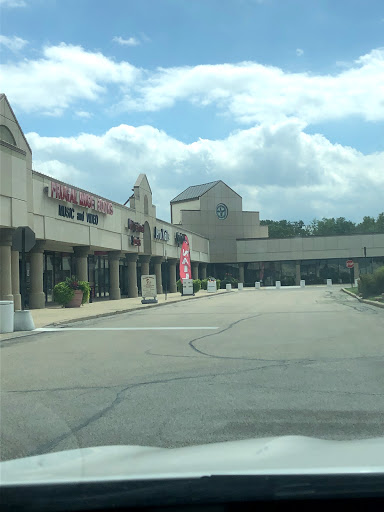 Clothing Store «Ross Dress for Less», reviews and photos, 7511 Lemont Rd, Darien, IL 60561, USA