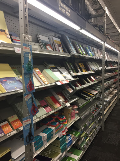 Office Supply Store «Staples», reviews and photos, 8245 E 96th St, Indianapolis, IN 46256, USA