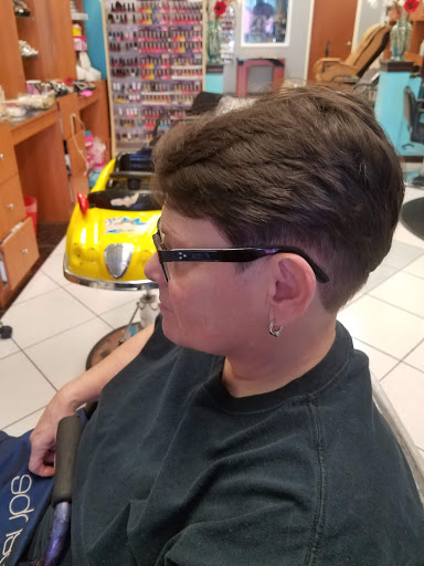 Beauty Salon «Hollywood Hair Salon», reviews and photos, 1100 N Blue Mound Rd, Saginaw, TX 76131, USA