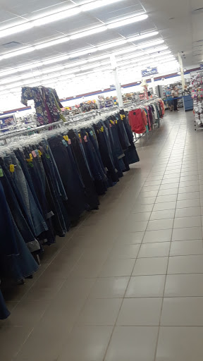 Thrift Store «Lake Hallie Goodwill Retail Store & Training Center», reviews and photos, 2759 S Prairie View Rd, Chippewa Falls, WI 54729, USA