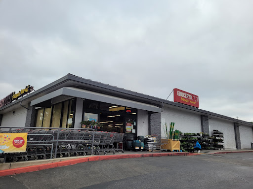 Grocery Outlet Bargain Market, 333 E 10th St, Gilroy, CA 95020, USA, 