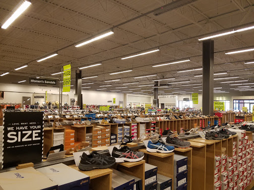 Shoe Store «DSW Designer Shoe Warehouse», reviews and photos, 10100 W McDowell Rd, Avondale, AZ 85392, USA