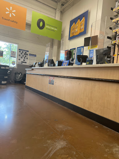 Tire Shop «Walmart Tires & Auto Parts», reviews and photos, 2500 W Broward Blvd, Fort Lauderdale, FL 33312, USA