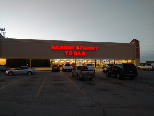 Hardware Store «Harbor Freight Tools», reviews and photos, 7523 Boulevard 26, North Richland Hills, TX 76180, USA