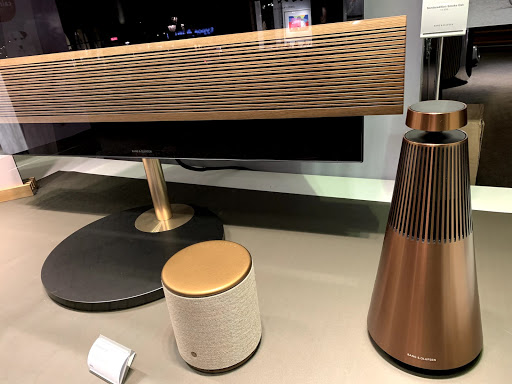 Bang & Olufsen