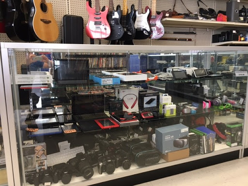 Pawn Shop «River City Pawn & Jewelry», reviews and photos, 417 Main St, Schertz, TX 78154, USA