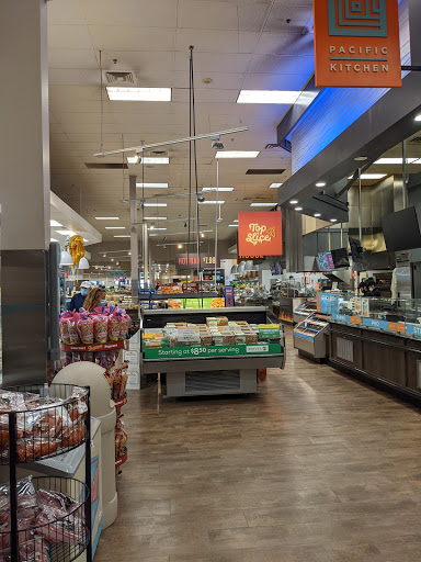 Grocery Store «Metro Market», reviews and photos, 1123 N Van Buren St, Milwaukee, WI 53202, USA